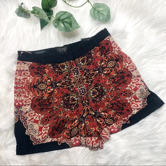 Topshop Printed Shorts 4 - Picture 1 of 4